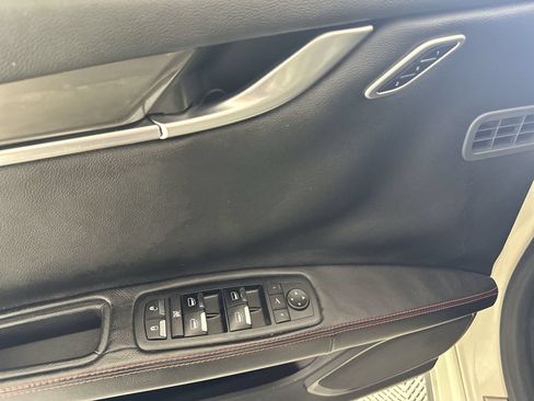 Used 2018 Maserati Ghibli RWD image 9