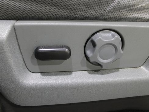 Used 2013 Ford F150 XLT w/ XLT Convenience Pkg image 4