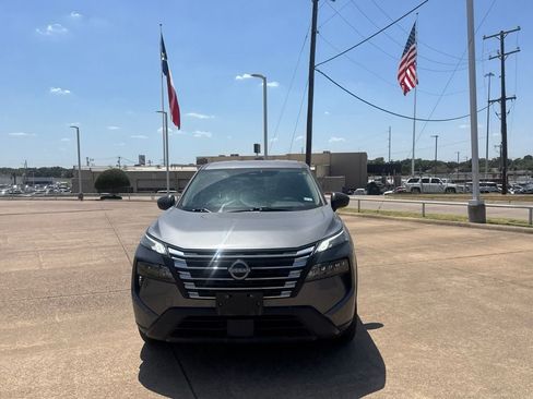 Certified 2025 Nissan Rogue S AWD/4WD image 5