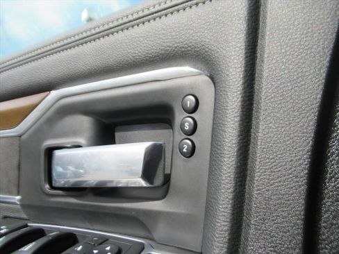 Used 2024 RAM 2500 Laramie image 29