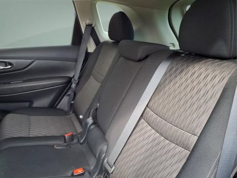 Used 2018 Nissan Rogue SV AWD/4WD image 14