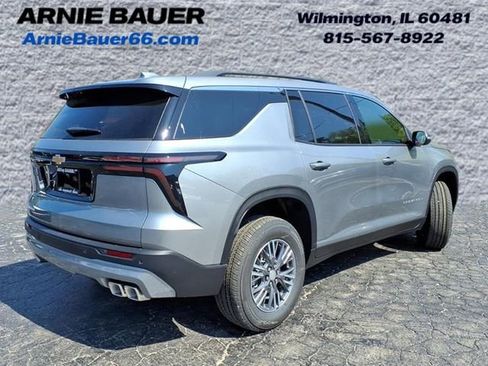 New 2026 Chevrolet Traverse LT image 8