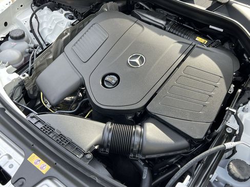 Certified 2025 Mercedes-Benz GLC 300 GLC 300 image 27