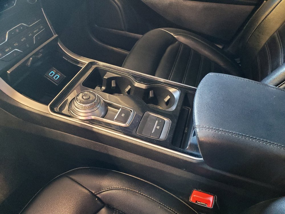 Used 2020 Ford Edge SEL FWD image 26