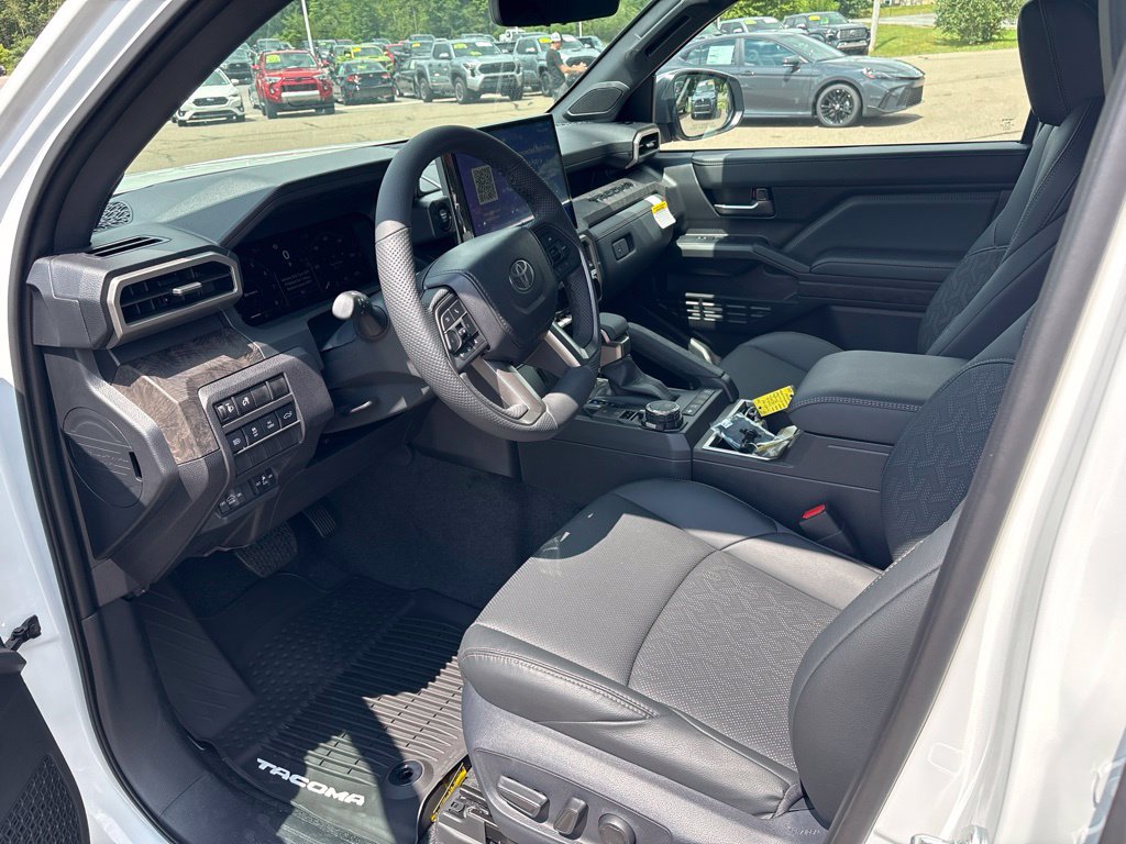 Used 2026 Toyota Tacoma Limited AWD/4WD image 13