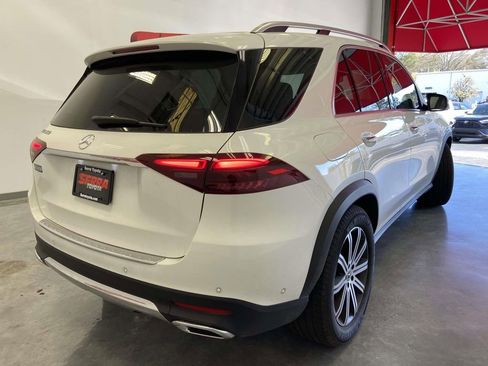 Used 2025 Mercedes-Benz GLE 350 4MATIC image 3