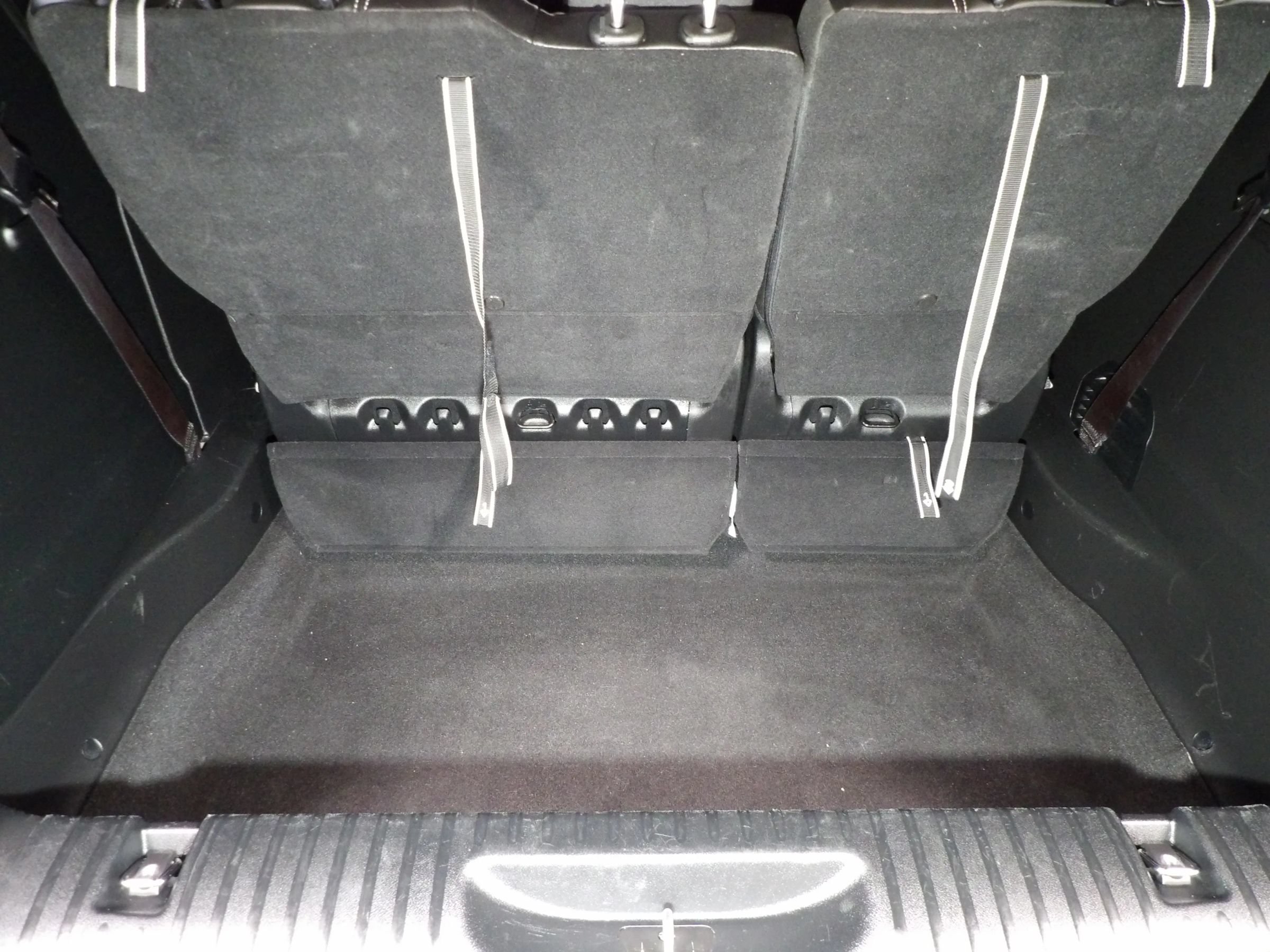 Used 2025 Chrysler Pacifica Select FWD image 11