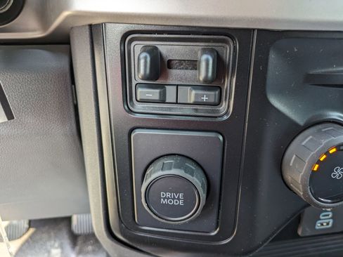 New 2025 Ford F450 XL w/ XL Chrome Package image 23