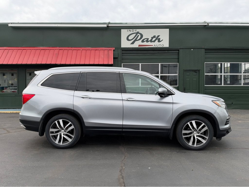 Used 2018 Honda Pilot Touring image 4