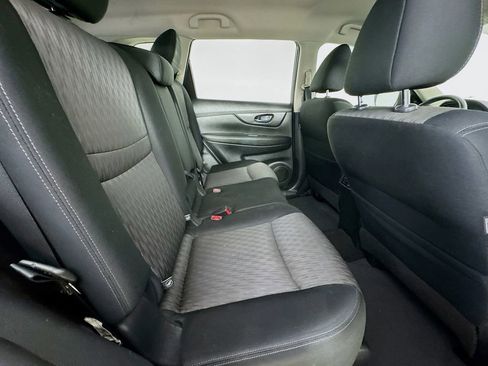 Used 2017 Nissan Rogue SV FWD image 33