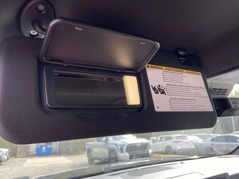 Used 2025 Toyota Tacoma TRD Sport image 27