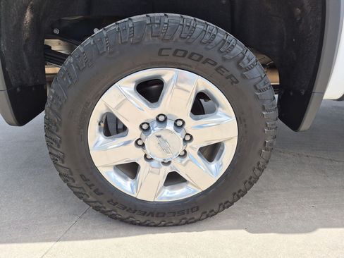 Used 2020 Chevrolet Silverado 3500 LTZ w/ LTZ Premium Package AWD/4WD image 12