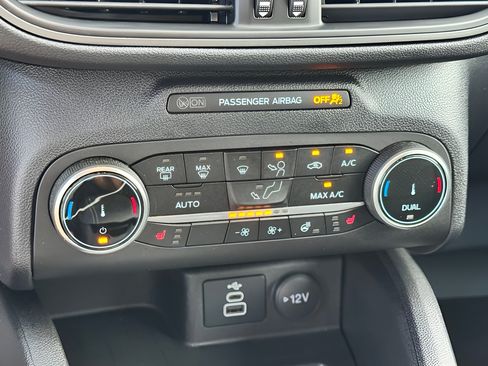 Used 2024 Ford Escape Active w/ Cold Weather Package FWD image 19