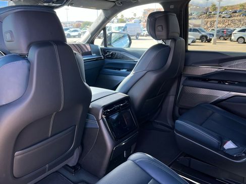 New 2025 Cadillac Escalade IQ Sport 2 w/ LPO, ONYX Package image 20