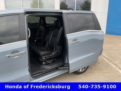 Used 2024 Honda Odyssey Touring image 16