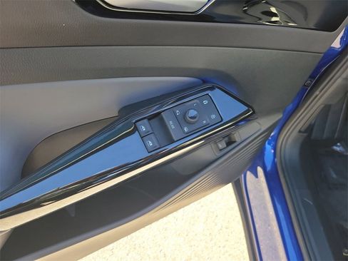 Used 2022 Volkswagen ID.4 Pro S image 17