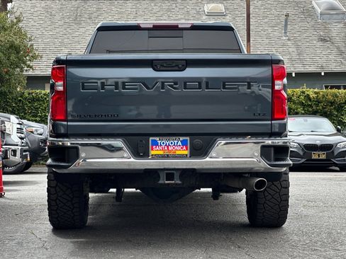 Used 2020 Chevrolet Silverado 2500 LTZ w/ LTZ Plus Package RWD image 5