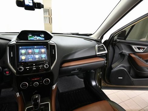 Used 2023 Subaru Forester Touring image 31