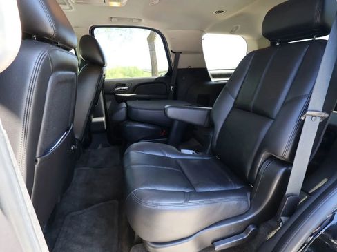 Used 2010 Chevrolet Tahoe LT w/ Luxury Package image 15