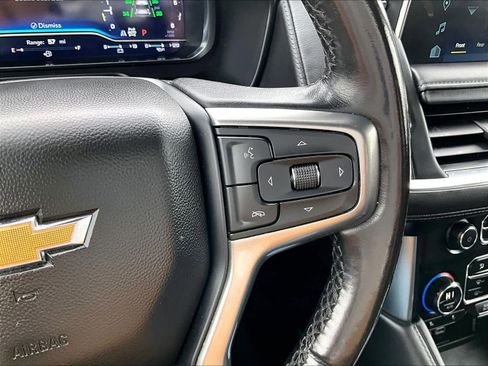 Used 2023 Chevrolet Suburban LT image 25