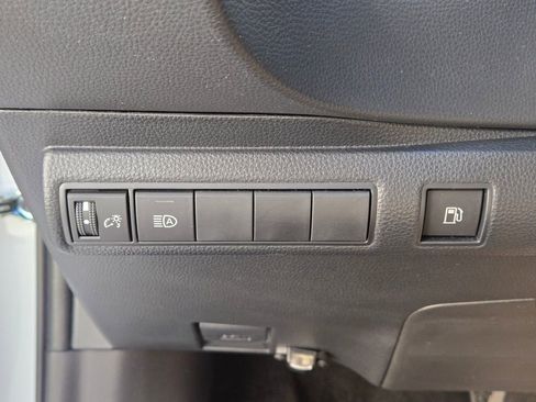 Used 2024 Toyota Corolla LE image 29