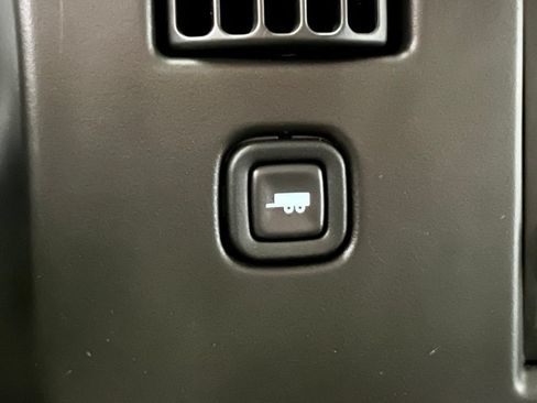 Used 2014 Chevrolet Express 2500 w/ Cold Climate Package RWD image 11