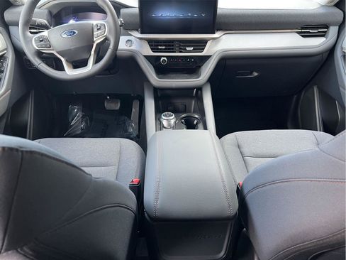 Used 2026 Ford Explorer Active AWD/4WD image 15