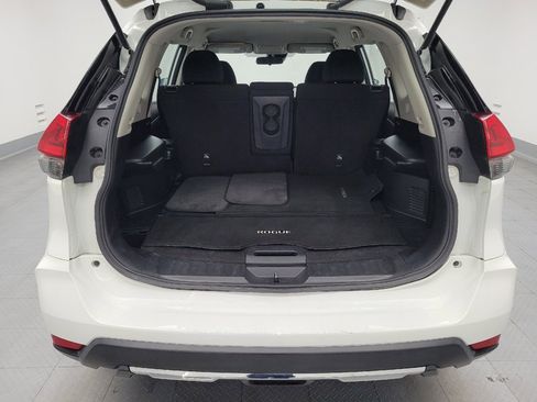 Used 2020 Nissan Rogue S FWD image 29