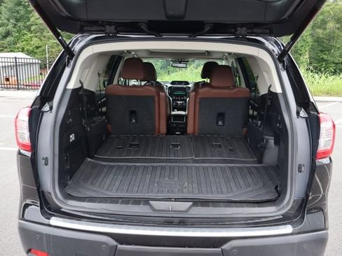 Used 2019 Subaru Ascent Touring AWD/4WD image 25