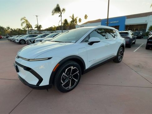 New 2026 Chevrolet Equinox EV LT w/ LPO, All-Weather Mat Package image 4
