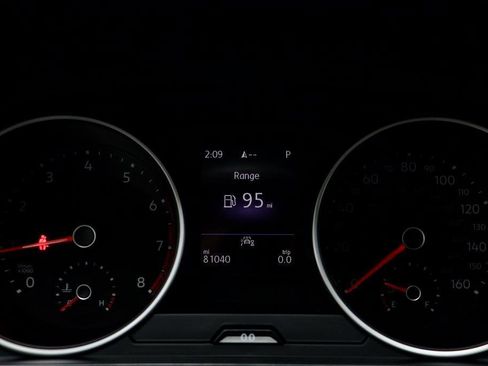 Used 2021 Volkswagen Tiguan SE image 7