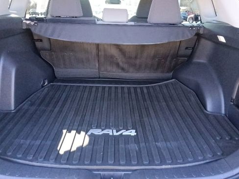 Used 2024 Toyota RAV4 XLE w/ Convenience Package image 27