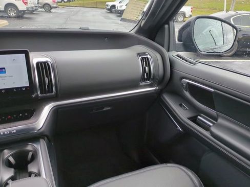 New 2026 Ford Expedition Platinum image 19