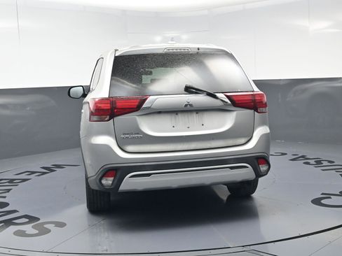 Used 2020 Mitsubishi Outlander ES image 8