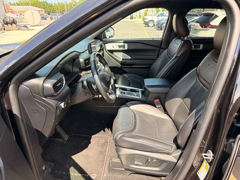 Used 2020 Ford Explorer Platinum w/ Premium Technology Package AWD/4WD image 10