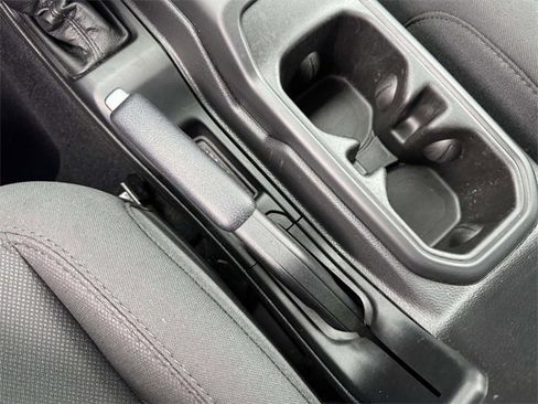 Used 2023 Jeep Wrangler Sport S image 32