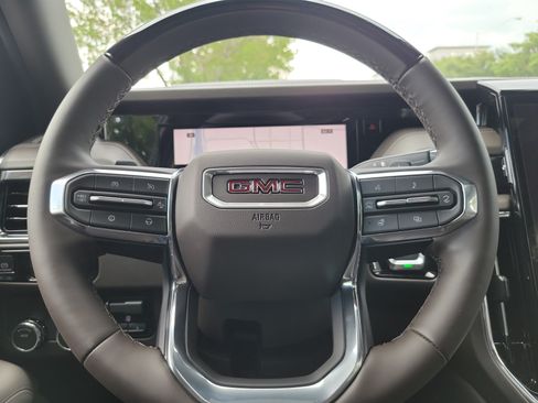 New 2026 GMC Yukon Elevation w/ Elevation Premium Package RWD image 10