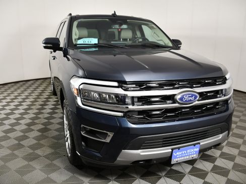 Used 2024 Ford Expedition Max Limited AWD/4WD image 3