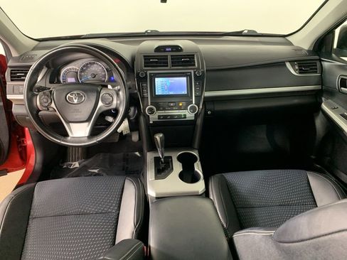 Used 2013 Toyota Camry SE FWD image 29