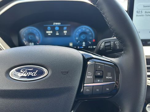 Used 2025 Ford Escape Platinum AWD/4WD image 20