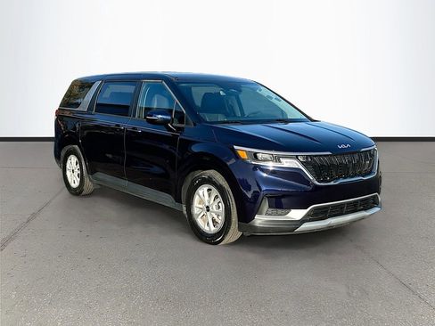 Certified 2024 Kia Carnival LX image 1