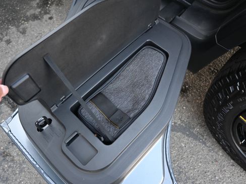 Used 2023 Rivian R1T Adventure image 49