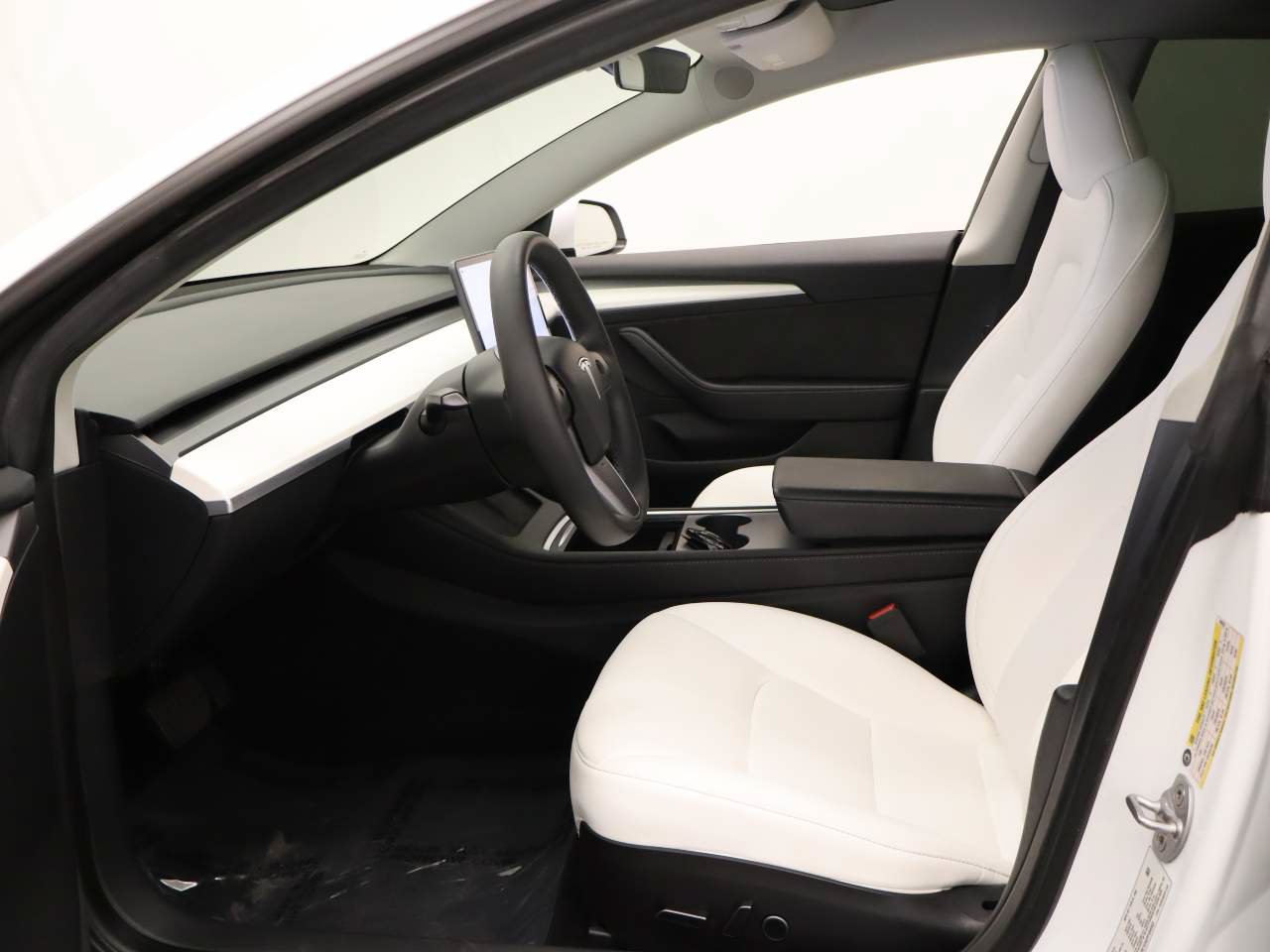 Used 2023 Tesla Model 3 Standard Range RWD image 15