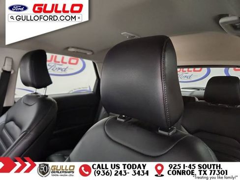 Used 2023 Ford Edge SEL image 17