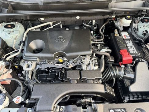 Used 2019 Toyota RAV4 XLE AWD/4WD image 41