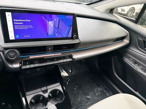 Used 2024 Toyota Prius XLE image 22