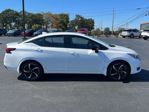 New 2025 Nissan Versa SR w/ Trunk Package image 4