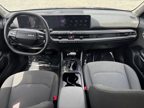 Used 2025 Kia K4 FWD image 33