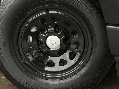 Used 2026 Chevrolet Silverado 1500 W/T image 8