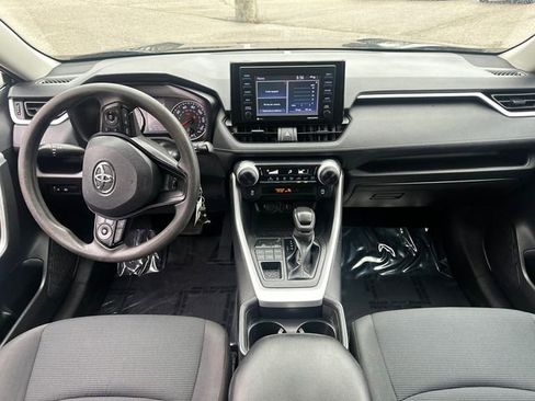Used 2021 Toyota RAV4 LE AWD/4WD image 20